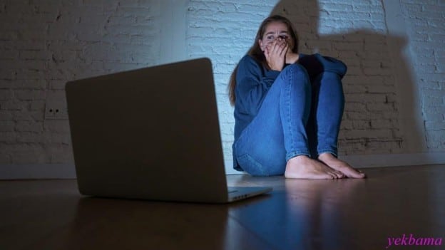 هک و سرقت حساب در زورگویی سایبری